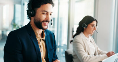 Photographie de personnes qui travaillent.